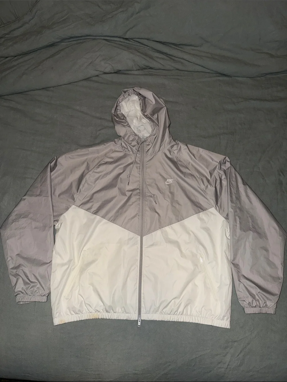 Nike Men’s Hooded Two-Tone Windbreaker in Light Tan and Off-White